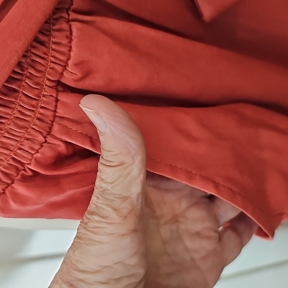 Women's jump suit. Beautiful skinny fabric color is rouge. large. Elastic w tie - Picture 5 of 12